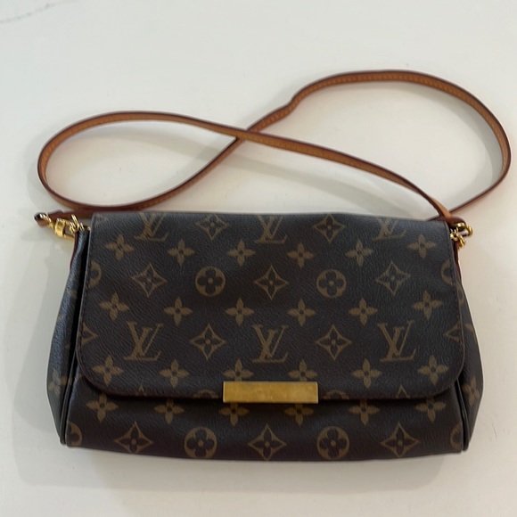 Louis Vuitton crossbody - Picture 1 of 2